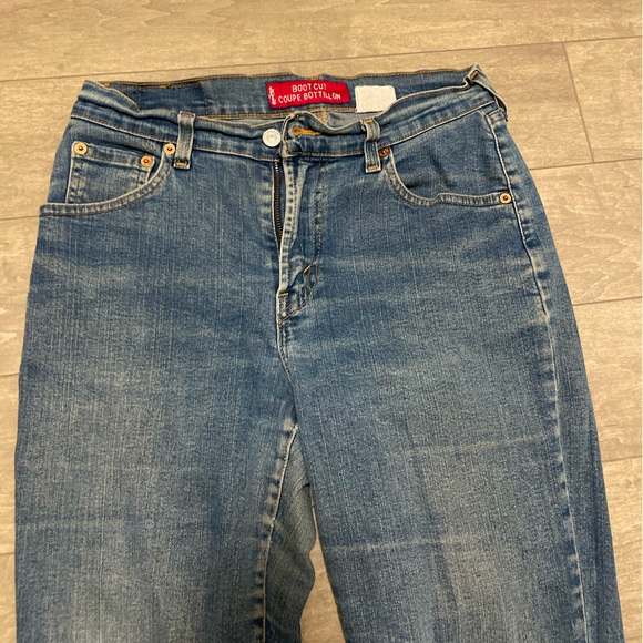 BOOTCUT LEVI’S!! - Picture 3 of 3